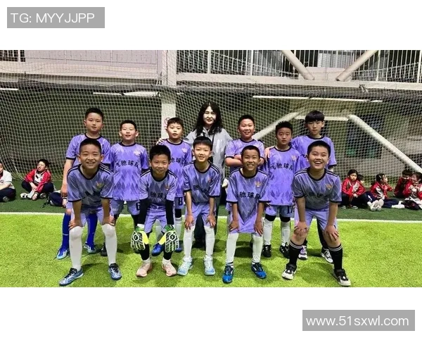 17号足球明星女生的成长故事与她在赛场上的辉煌成就