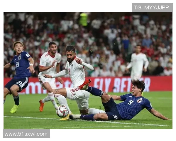 当前足球明星盘点及其在赛场上的精彩表现分析