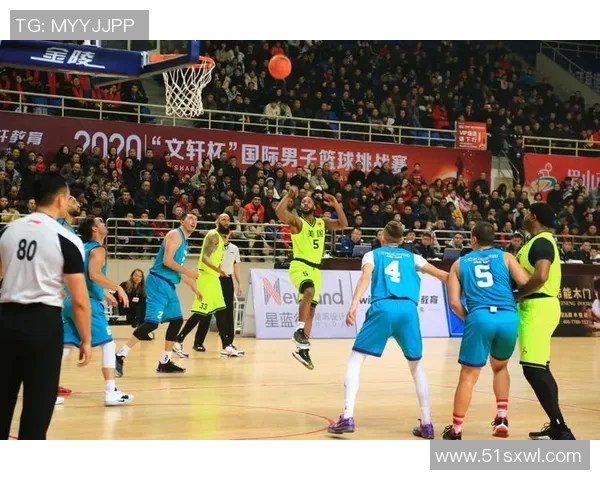 成都篮球队在精英赛中的耐力表现分析与战术探讨